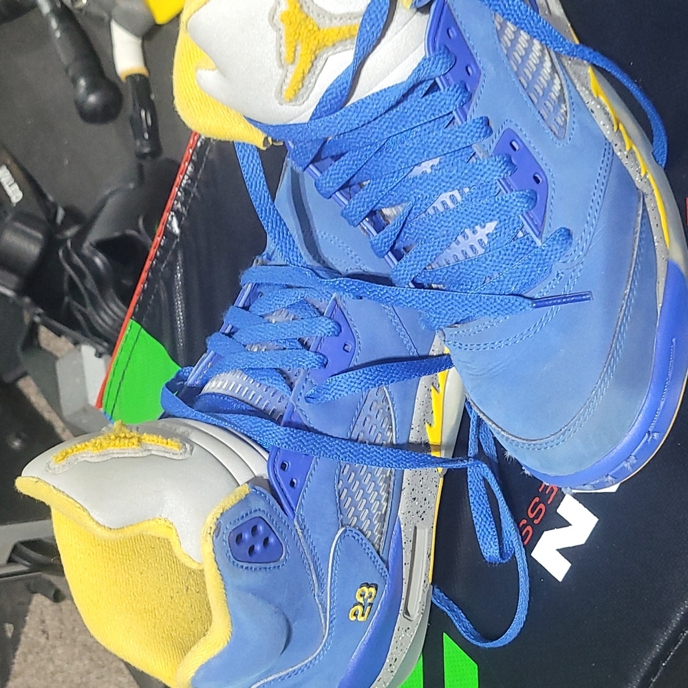 Retro Jordan 5 Royal